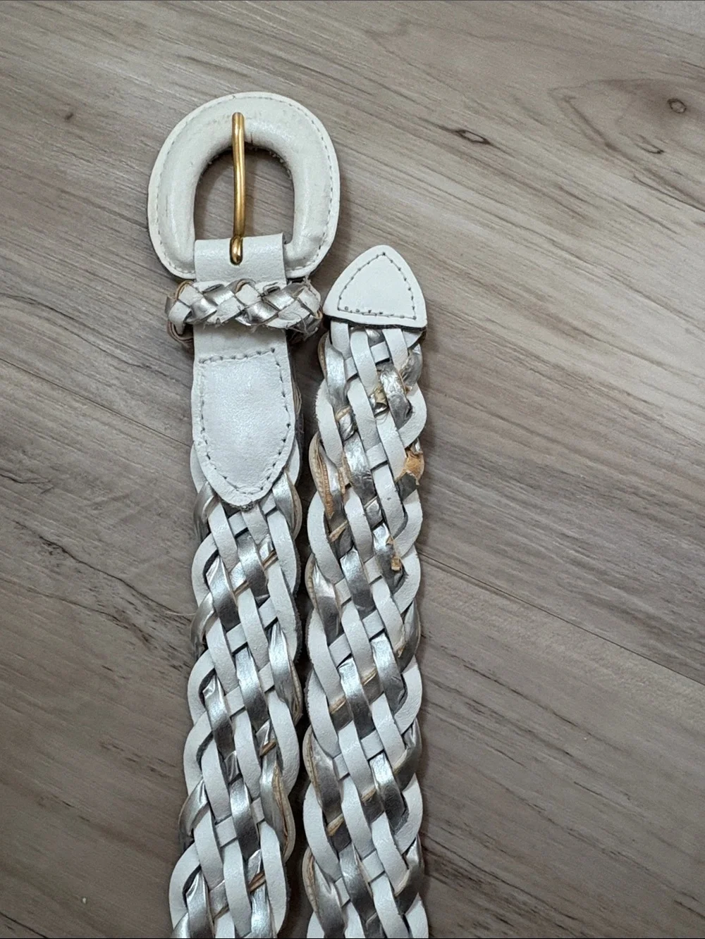 Woven Leather Belt in White and silver